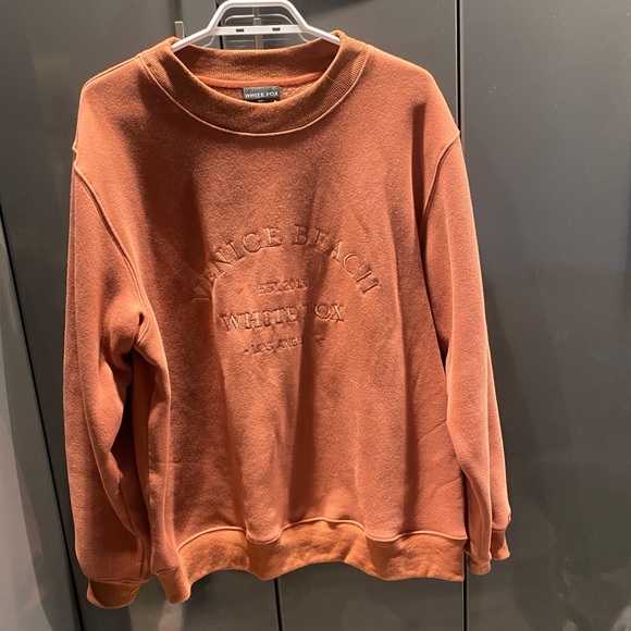 White fox Best of both oversized crew neck sweater - Picture 2 of 4